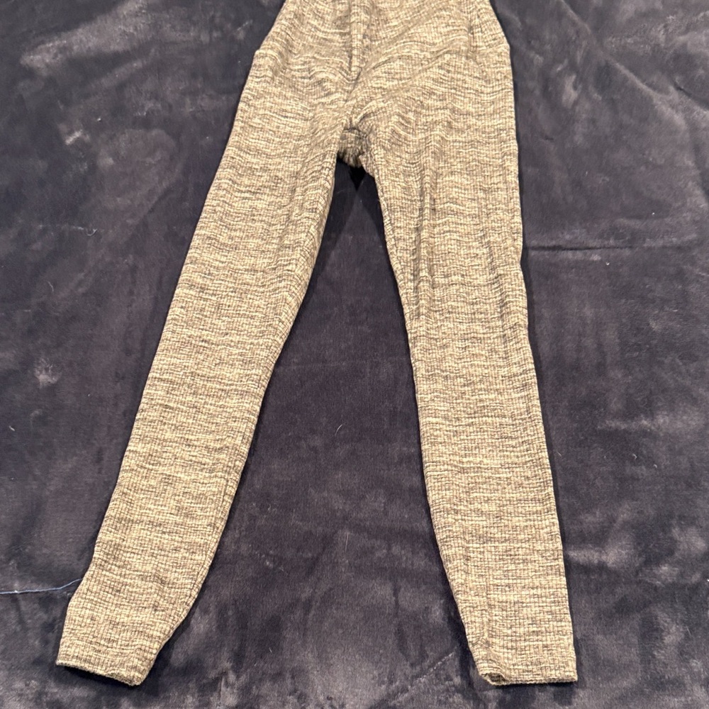 PINK Victoria's Secret Leggings - Picture 1 of 4